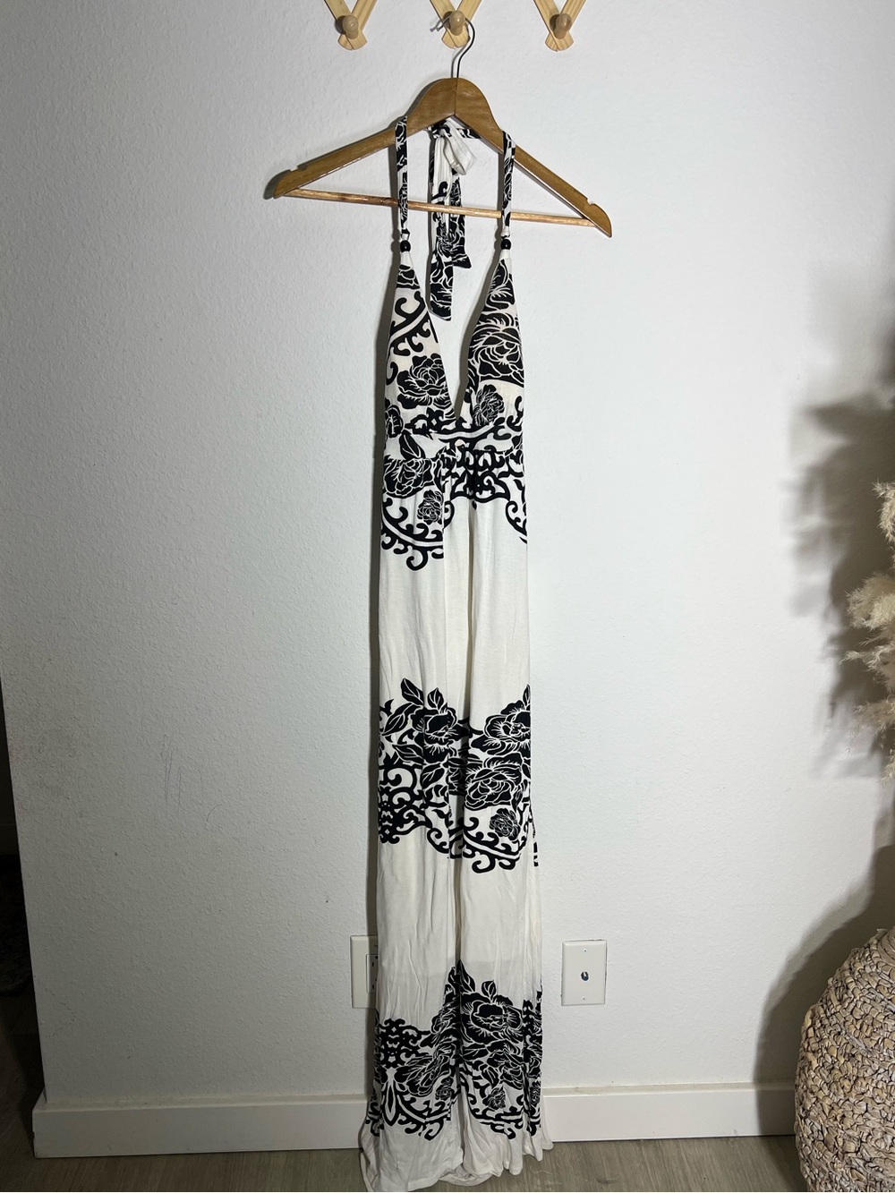METAL MULISHA • vintage Y2K deep V halter maxi dress